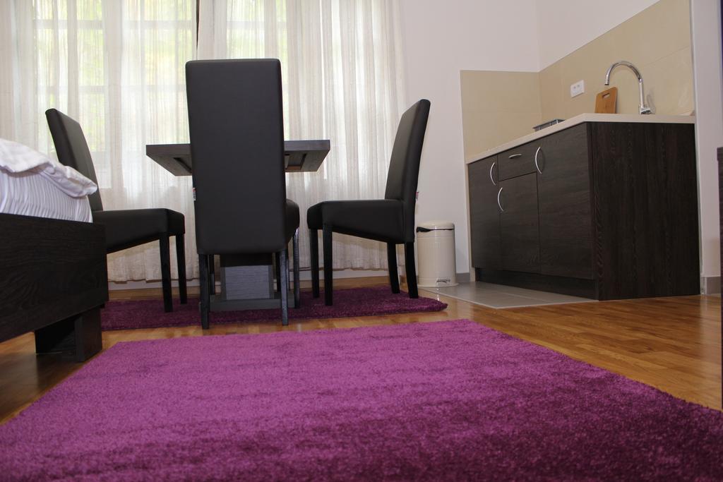 Wake Up Apartments And Rooms Belgrade Exterior photo